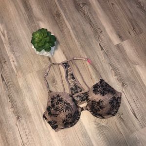 🌴 VICTORIA SECRET LIGHTLY LINED BRA-34C 🌴